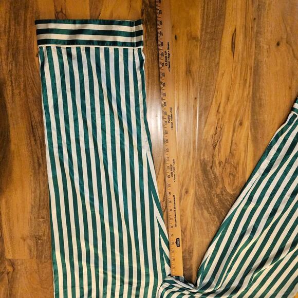 Show Me Your Mumu XXL Green White Satin Feel jammies. Soft. Sexy. Stylish. NY. - Picture 11 of 16